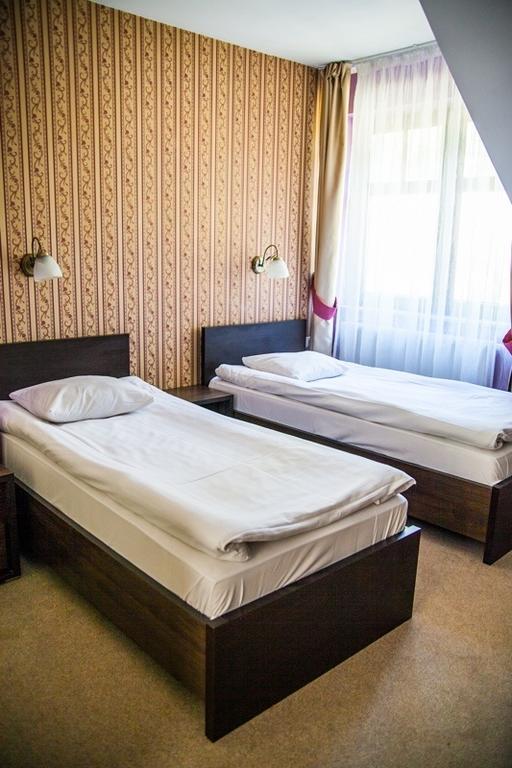 ריבניק Hotel Korona חדר תמונה